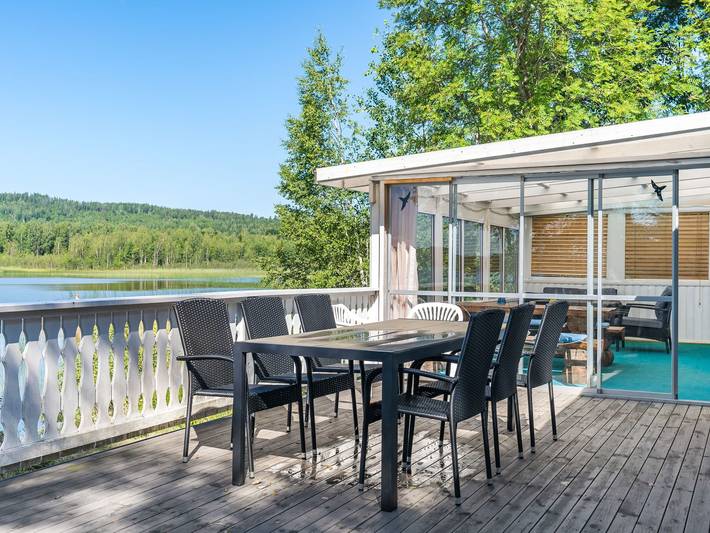 Ferienhaus für 6 Personen, mit Seeblick und Terrasse sowie Garten und Sauna - 1