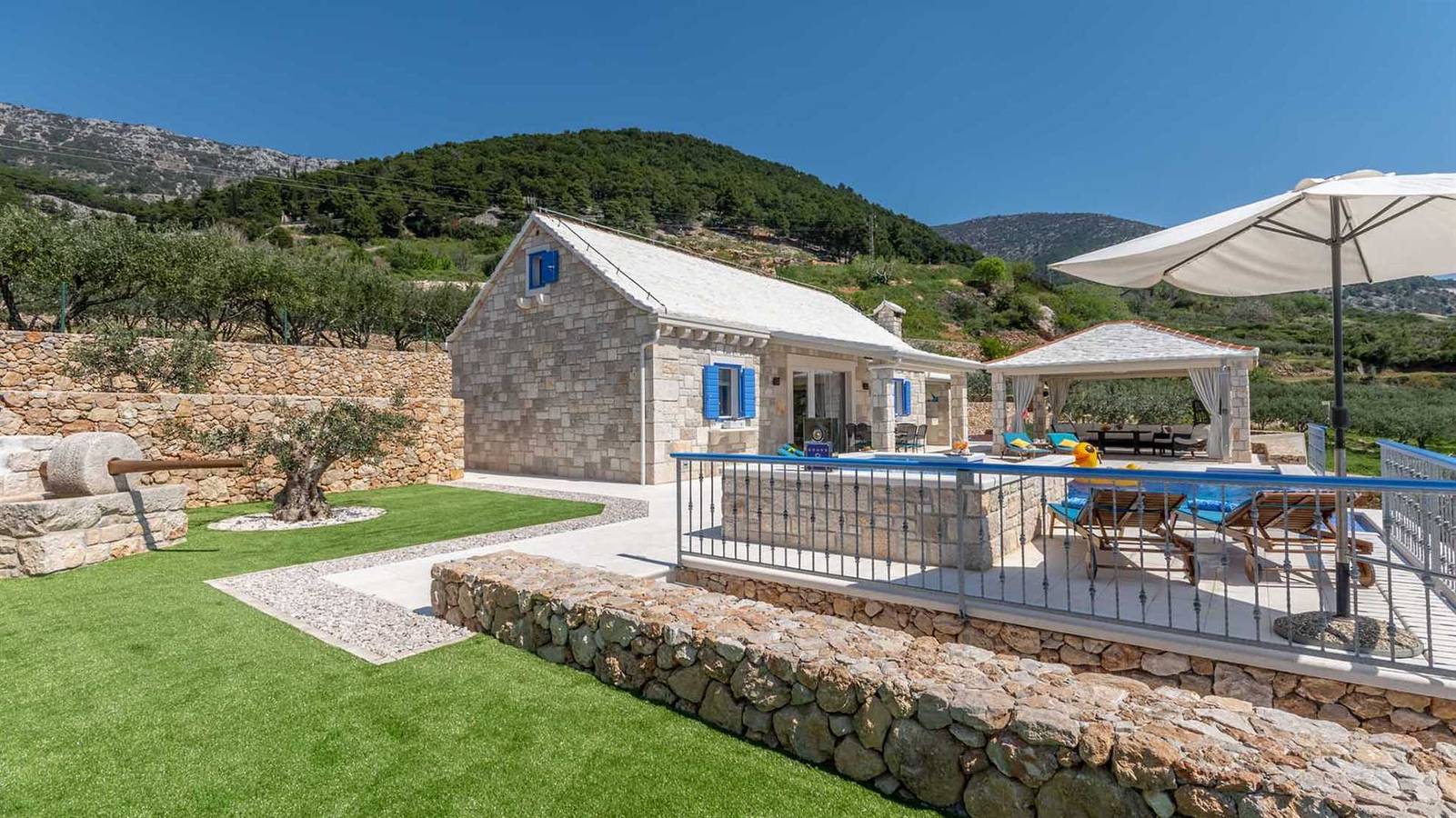 Villa für 6 Personen mit Balkon/Terrasse in Bol, Brac