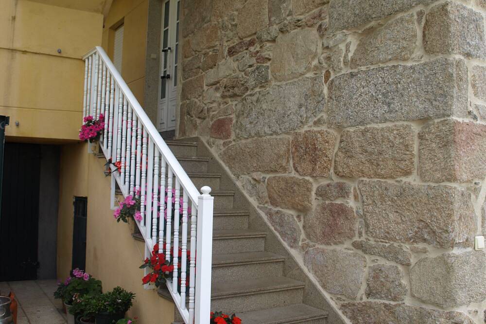 Bueu: country holiday home - 4 rooms - 6/ persons in Bueu, Rías Baixas