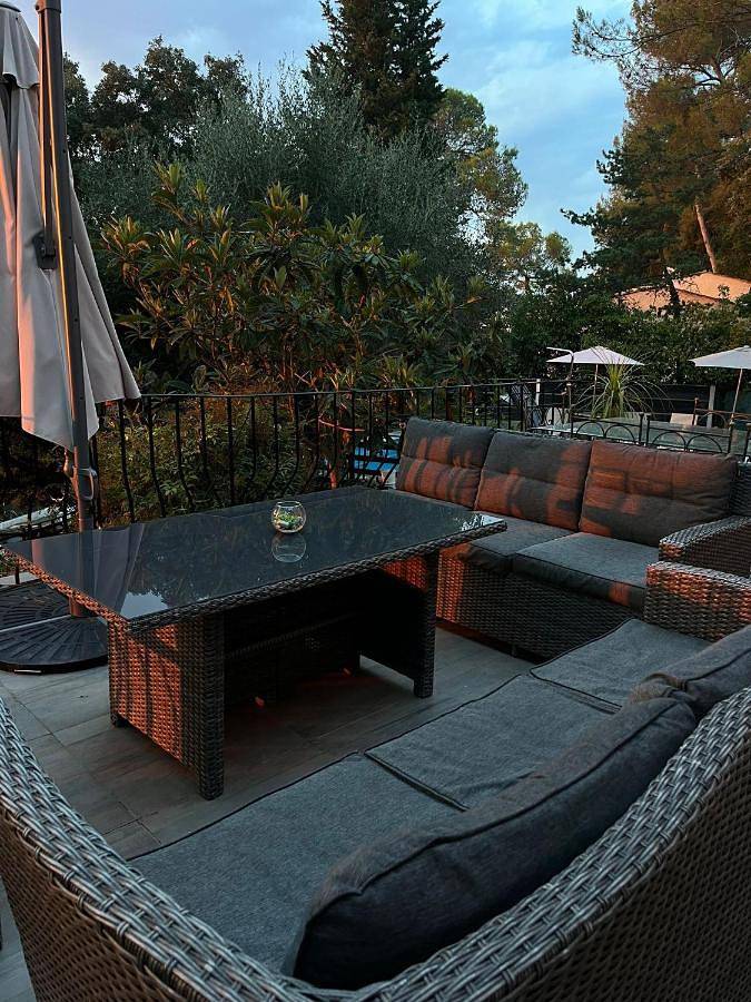 Villa pour 6 personnes, avec vue ainsi que piscine et jardin, animaux acceptés à Le Cannet - 4