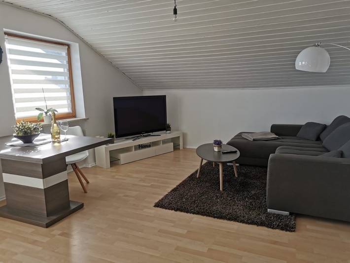 Entire apartment, Holiday Apartment Ferienwohnung am Kirchfeld with Shared Garden & Wi-Fi in Rotthalmünster, Bayerische Golf und Thermenland
