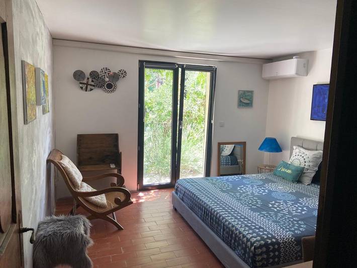 Gîte pour 2 personnes, avec jardin et terrasse ainsi que vue et piscine à Pierrelatte - 2