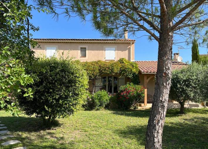 Location de vacances pour 2 personnes, avec piscine ainsi que terrasse et jardin à Mormoiron - 2