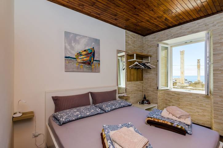Bed and breakfast for 3 people, with Ocean view in Dubrovnik