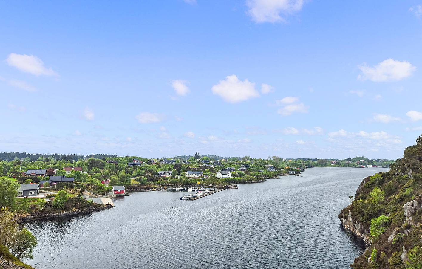 Ferienhaus für 8 Personen mit Terrasse in Radøy