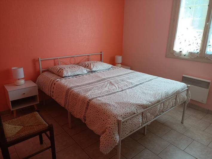 Gîte pour 2 personnes, avec terrasse à Cérans-Foulletourte - 3