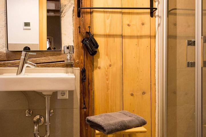 Ferienwohnung für 3 Personen, mit Balkon und Garten sowie Sauna in Krippen - 4