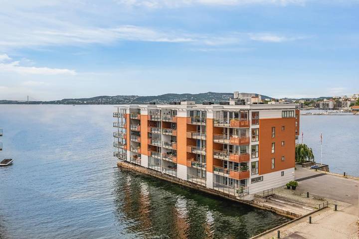 Ferienwohnung für 3 Personen, mit Balkon und Ausblick in Bergen