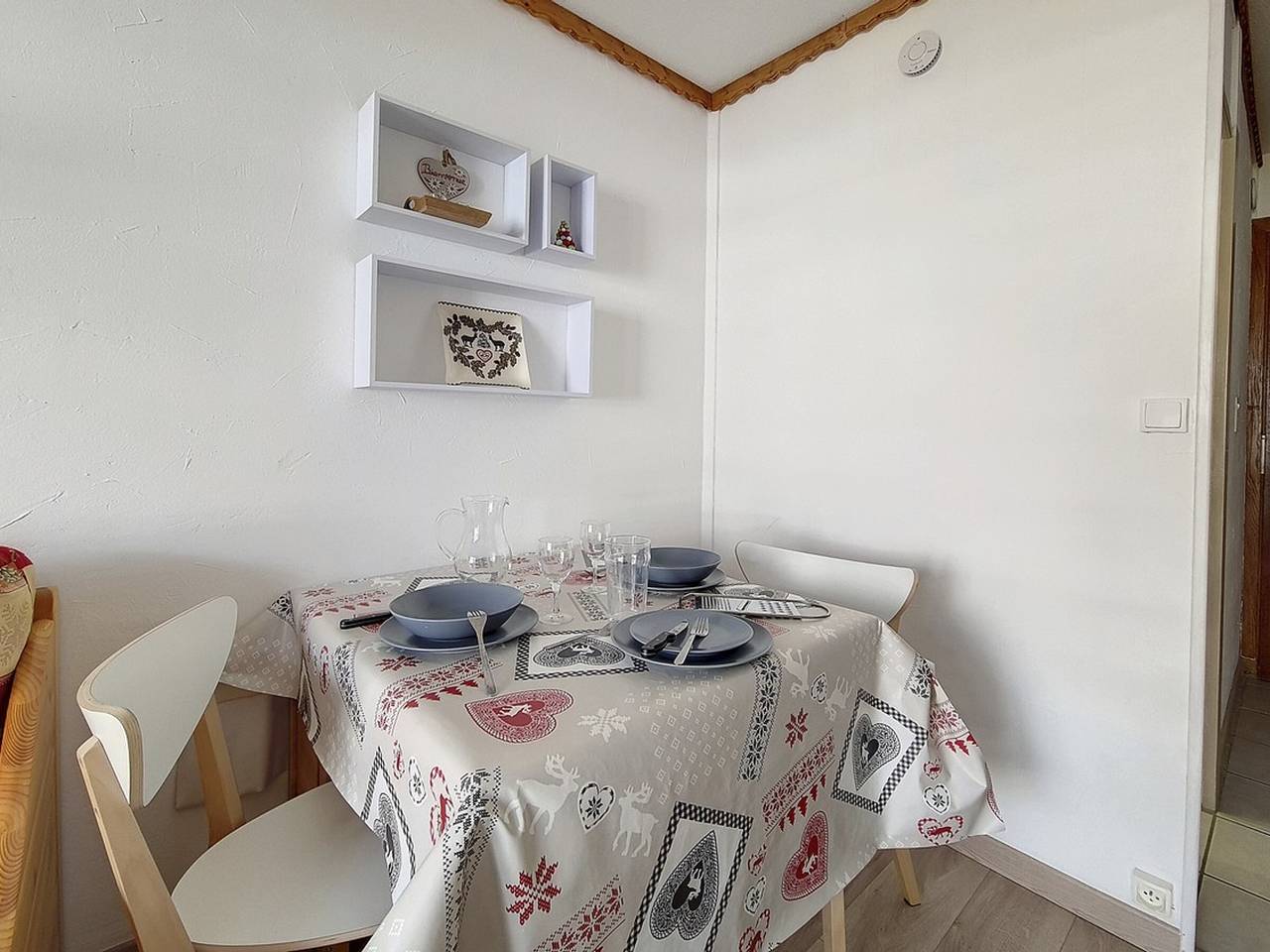 Ganzes Studio, Gemütliches Studio in Les Menuires mit Balkon, Ski-in/Ski-out in Les Menuires, Saint-Martin-de-Belleville