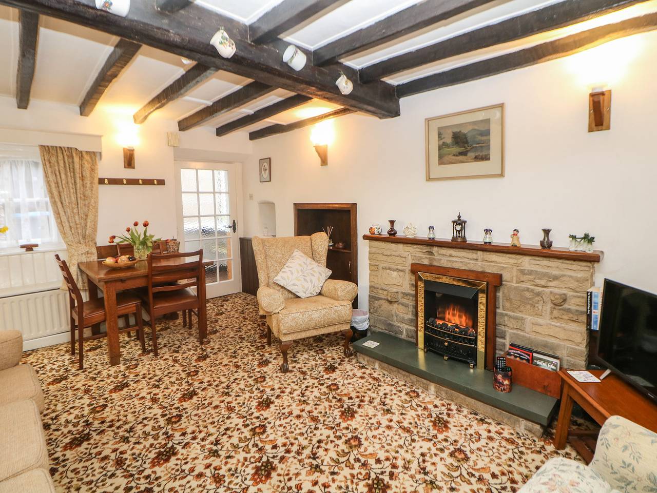 Sycamore Cottage in Foolow, Derbyshire