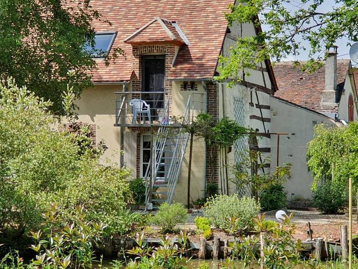 Chambre d’hôte pour 2 personnes, avec Balcon et Terrasse ainsi que Jardin et Vue dans Yonne - 3
