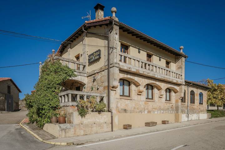Casa rural para 10 personas, con Balcón y Jacuzzi en Provincia de Burgos