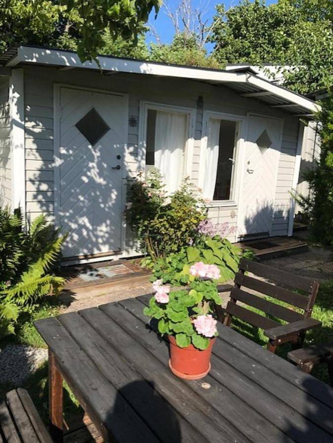 Fjellhytte for 2 personer, med Terrasse og Hage på Gotland