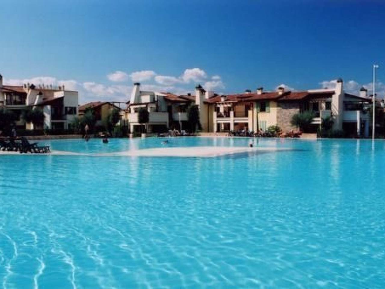 Geheel appartement, Wohnung mit Terrasse in Peschiera del Garda, Garda Bergen