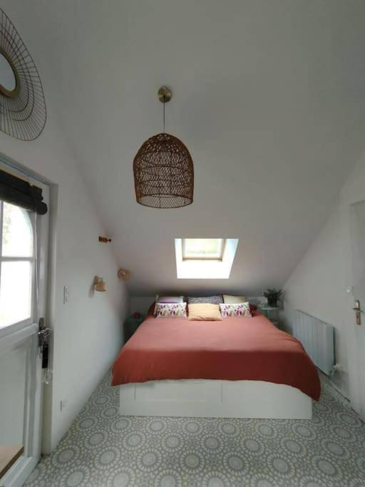 Gîte pour 2 personnes, avec vue et jardin à Saint-Brisson