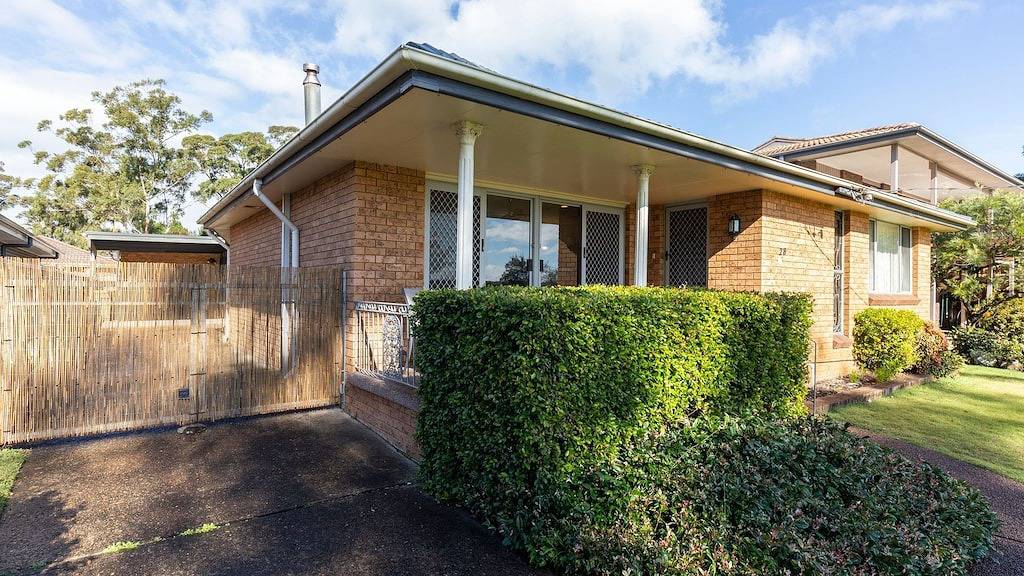 Wayila - Riverfront - Pet Friendly in Hawks Nest, Hunter Valley