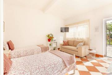 Gîte pour 2 personnes, avec jardin et vue, animaux acceptés dans Marinhas