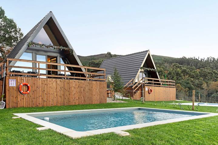 Glamping for 6 people, with garden and lake view, with pets in Portugal