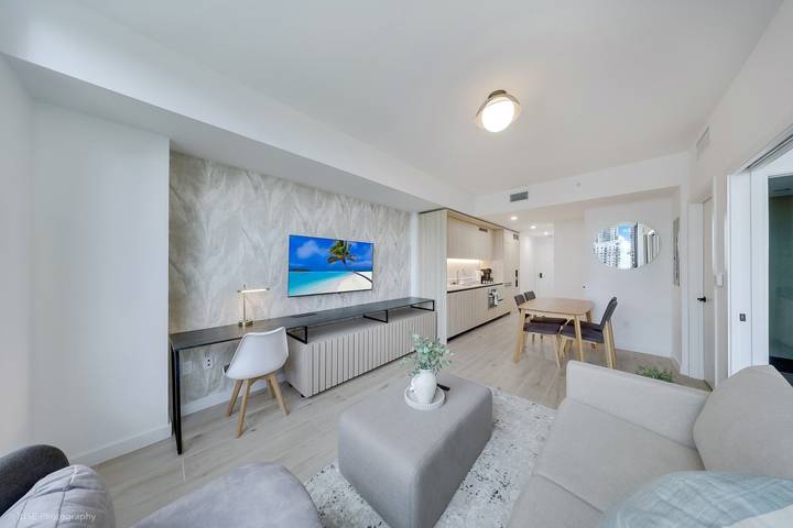 Ganze Wohnung, Ferienwohnung für 4 Personen mit Pool in Miami, Florida