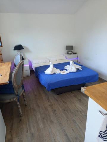 Cottage pour 2 personnes, avec vue et terrasse à Le Pontet