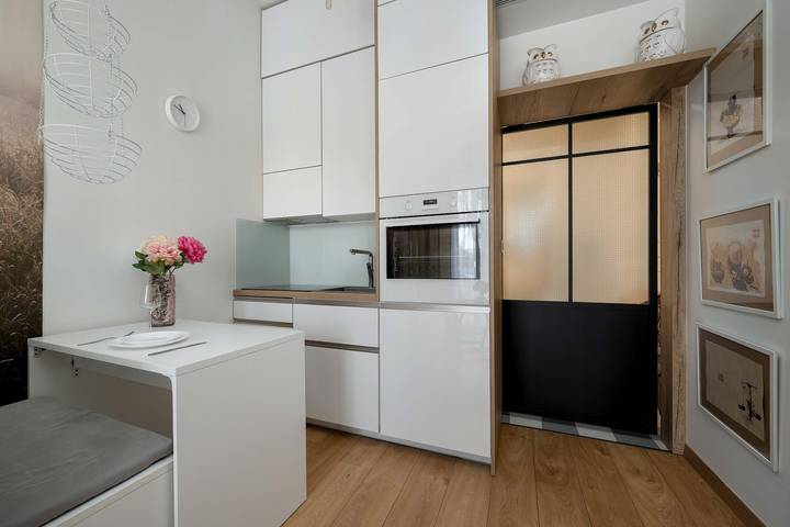 Appartamento intero, Cozy Studio | Private Garden, Close to Zoo in Breslavia, Niederschlesien