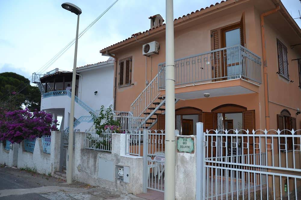 Apartamento entero, Cómodo apartamento a pocos pasos del mar. in Cala Gonone, Dorgali