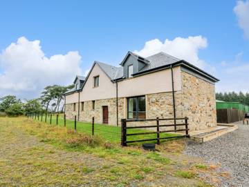 Cottage for 8 People in Lowlands, North Lanarkshire, Photo 1