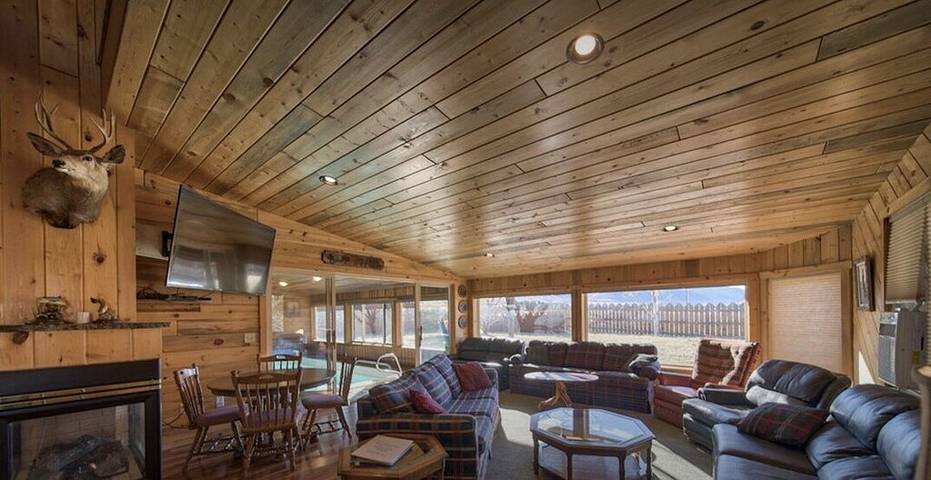 Location de vacances pour 26 personnes, avec sauna et jardin à Wapiti - 3