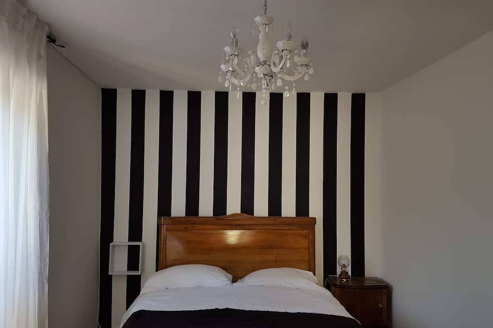 Casa Annunziata Badolato, Dorf, Meer und Olivenernte in Badolato, Catanzaro Provinz