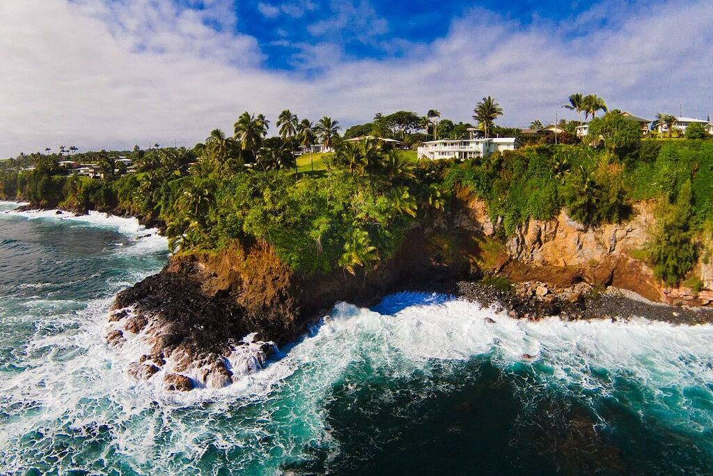 Atemberaubende, majestätische Lage direkt am Meer mit einer unvergleichlichen Aussicht. Hilo 2 Meilen. in Paukaa, Hamakua