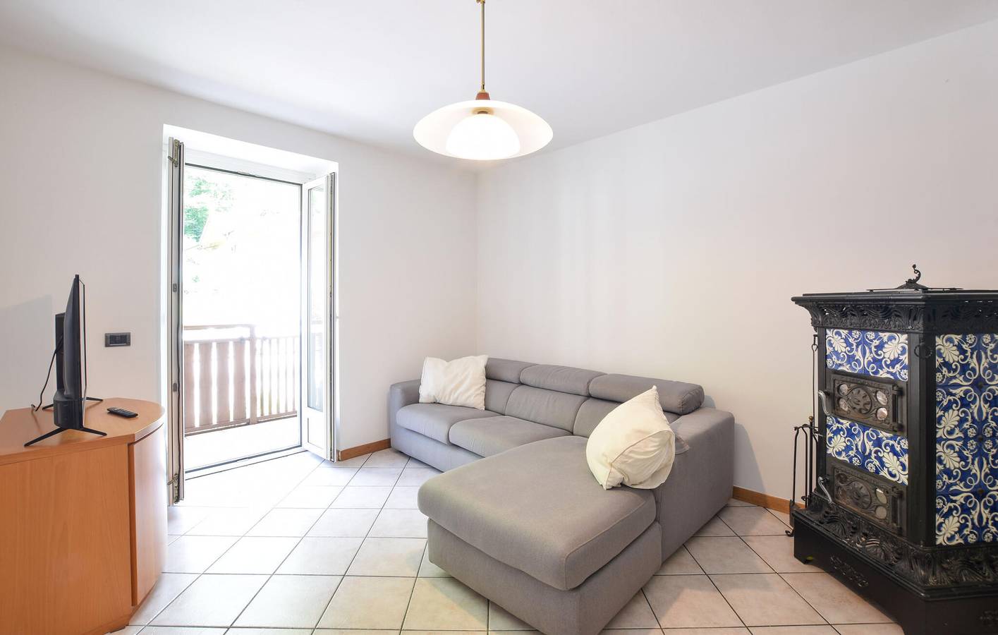 Ganze Ferienwohnung, Gemütliches Apartment mit Seeblick, Waschmaschine, Parkplatz und Internet in Bagolino, Gardasee-Berge