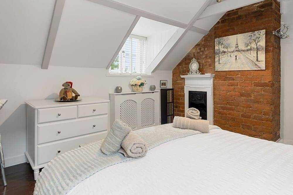 Pip's Cottage by Staytor Accommodation in Exeter, Devon