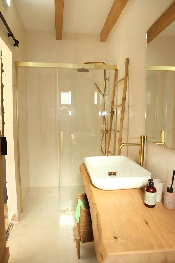 Gîte pour 3 personnes, avec piscine et vue sur le lac ainsi que terrasse et vue dans Tolosa (Alcala del Jucar) - 4