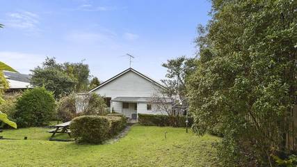 Holiday Home for 10 People in Lorne, Surf Coast Shire, Photo 4