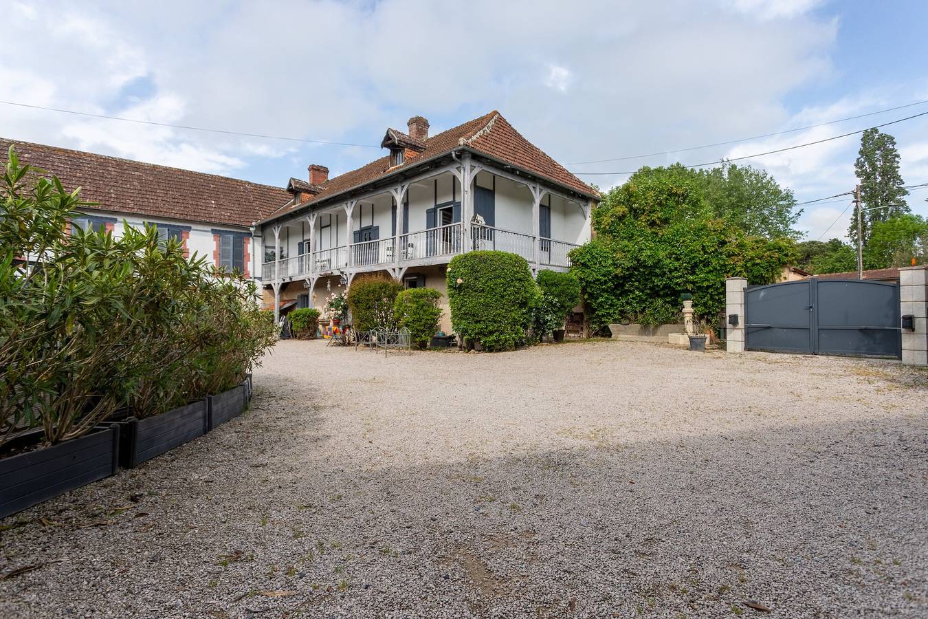 Domaine des Mousquetaires – Historisches Anwesen mit Pool und Platz für 25 Personen in Laas (Gers), Gers