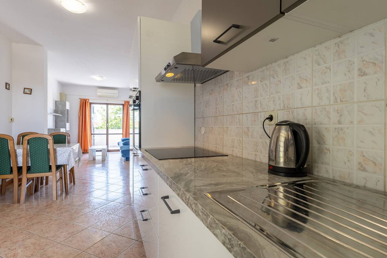 Ganze Wohnung, Apartment Mirjana V mit Balkon und Meerblick in Poreč, Grad Poreč