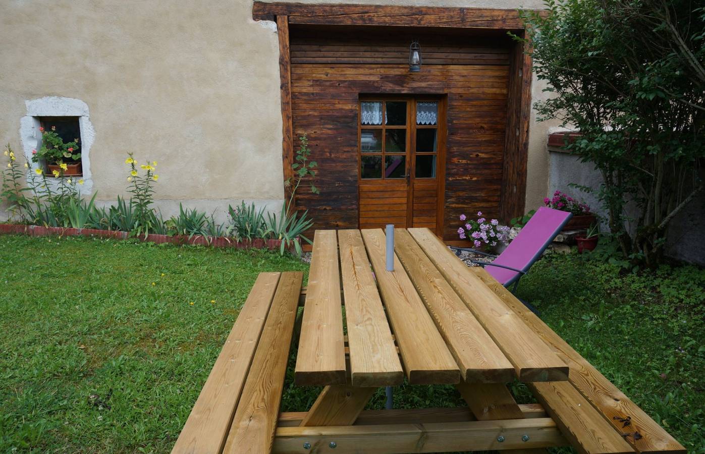 Studio entier, Gîte de vacances 2 personnes : "Le Bois Gentil", Jura in Foncine-le-Haut, Parc naturel régional du Haut-Jura