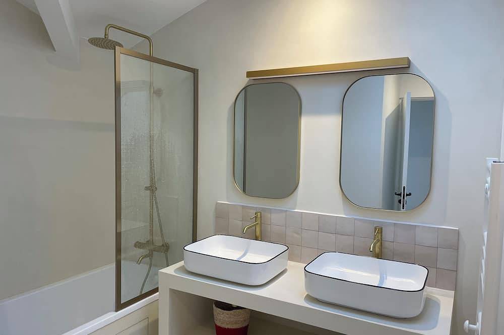 Villa Errobi - Golf view - 10min from Biarritz in Bassussarry, Bayonne region