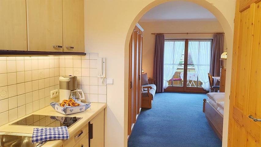 Ferienwohnung für 2 Personen, mit Garten und Balkon in Krün - 2