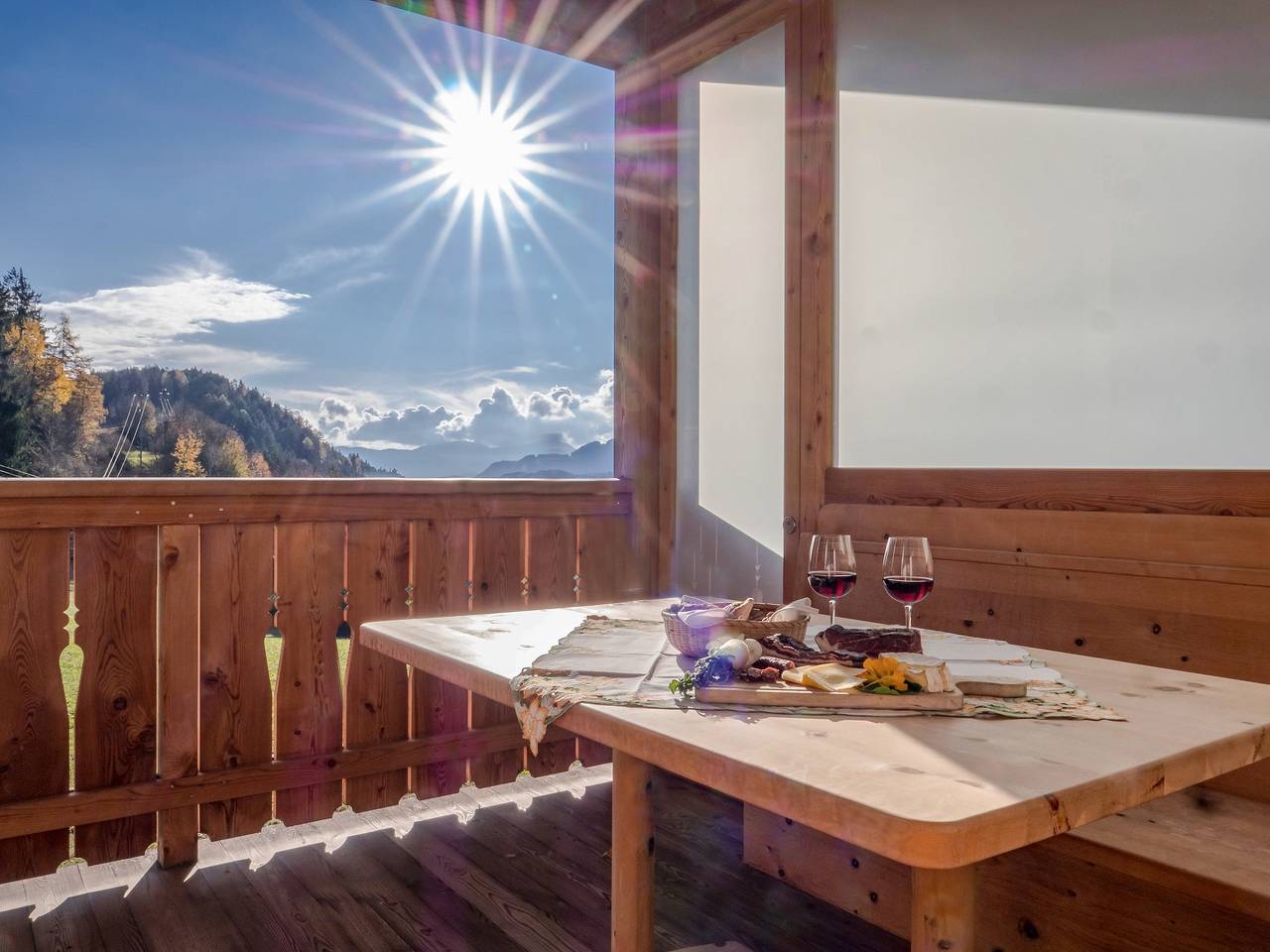 Ganze Wohnung, Ferienwohnung "Himmelreich" bei Seiser Alm mit Bergblick & Balkon in Tagusens, Kastelruth