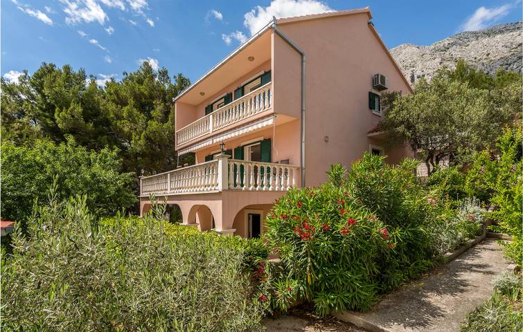 Ferienhaus für 8 Personen, mit Terrasse in Mimice