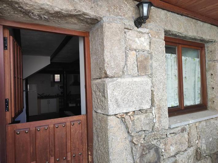 Casa rural para 4 personas, con Balcón y Terraza además de Jardín y Vistas en Hoyos del Espino - 4