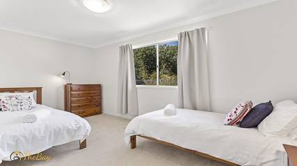 Holiday Home for 8 People in Fingal Bay, Hunter Valley, Photo 3