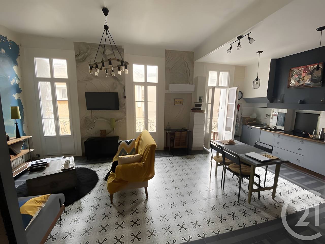 Entire apartment, Apartment 'Le Génie Des Étoiles' with Balcony, Wi-Fi and Air Conditioning in Sete, Mediterranean Coast (France)