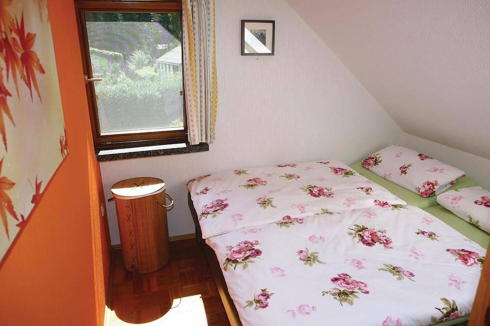 Beautiful home in Lengenfeld/Plohn in Lengenfeld, Chemnitz (region)