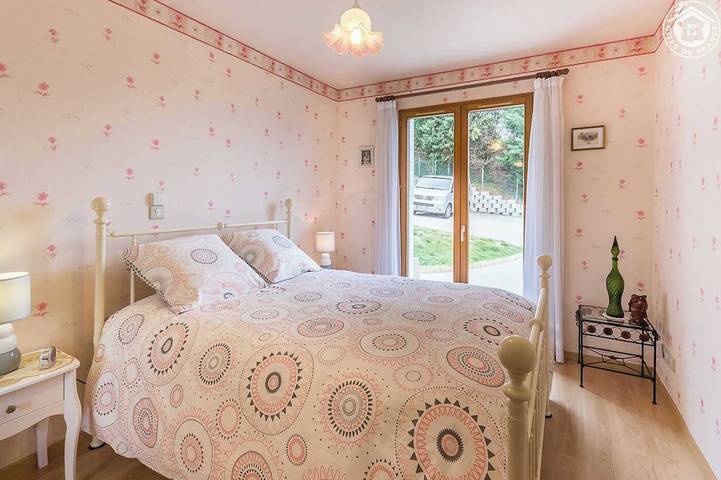 Location de vacances pour 4 personnes, avec jardin et terrasse à Burettes - 2