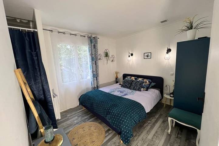 Location de vacances pour 8 personnes, avec terrasse et jardin, animaux acceptés à Méjannes-le-Clap - 3