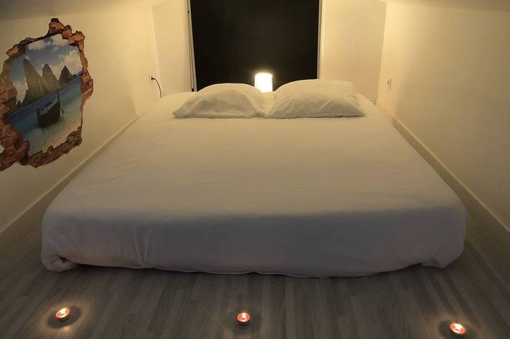 Gîte pour 2 personnes, avec jacuzzi à Tignieu-Jameyzieu