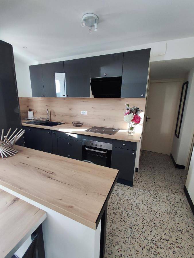 Appartement entier, Two-Bedroom Apartment in Saint-Didier-sous-Aubenas, Ardèche