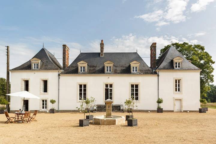 Château pour 15 personnes, avec Jardin et Piscine dans la Sarthe